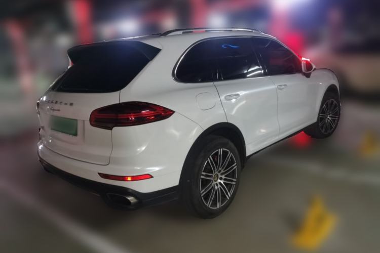 Used Porsche Cayenne 2015 Cayenne 3.0T Rear Right 45 Deg