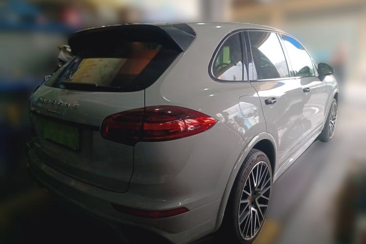 Used Porsche Cayenne 2015 Cayenne 3.0T Rear Right 45 Deg