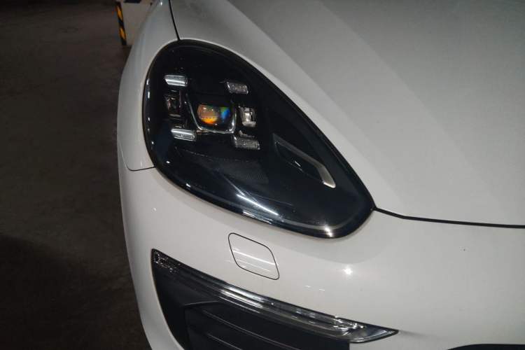 Used Porsche Cayenne 2015 Cayenne S 3.6T Right Front Headlight