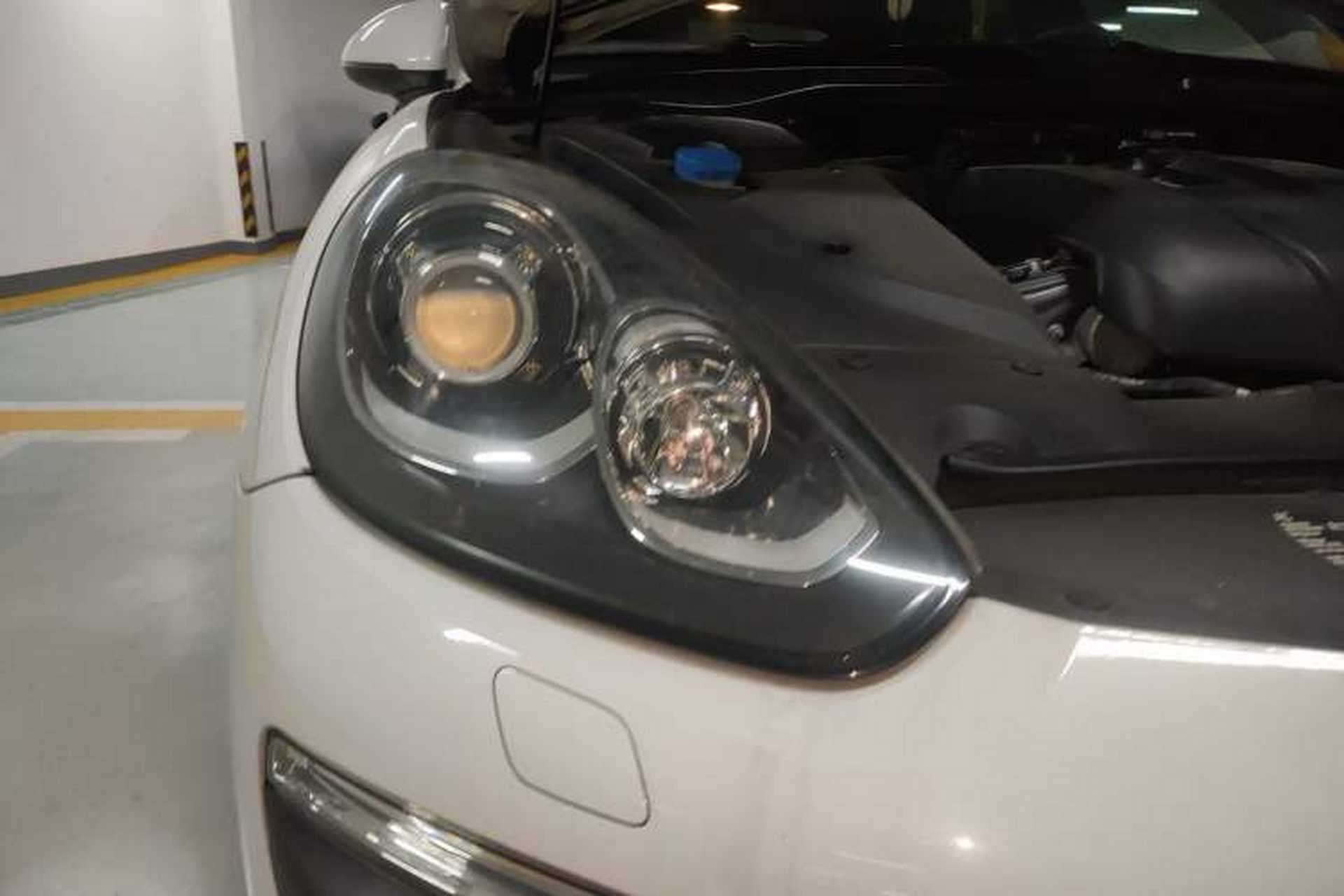 Used Porsche Cayenne 2015 Cayenne 3.0T Right Front Headlight