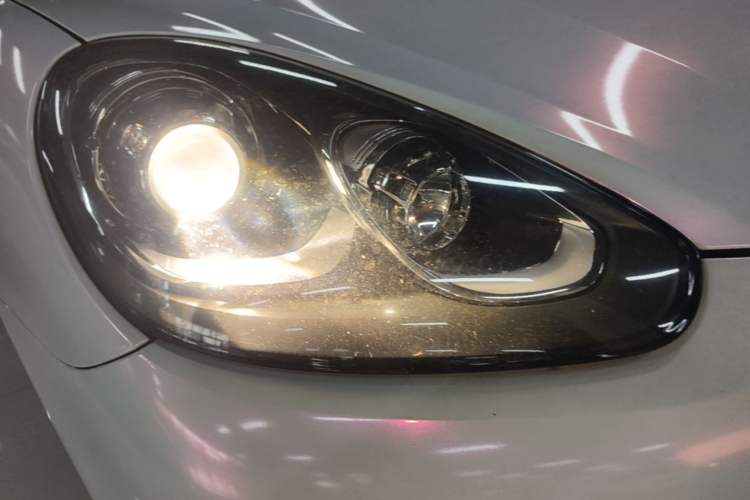 Used Porsche Cayenne 2015 Cayenne 3.0T Right Front Headlight