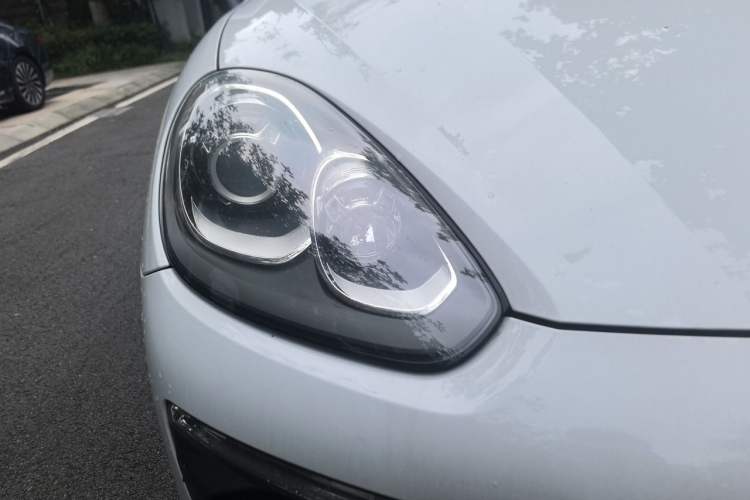Used Porsche Cayenne 2015 Cayenne 3.0T Right Front Headlight
