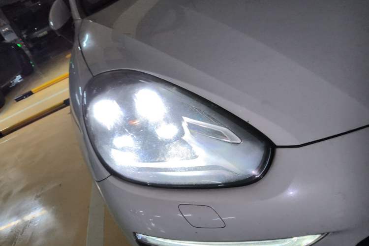 Used Porsche Cayenne 2015 Cayenne 3.0T Right Front Headlight
