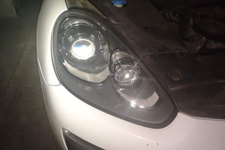 Used Porsche Cayenne 2015 Cayenne S 3.6T Right Front Headlight