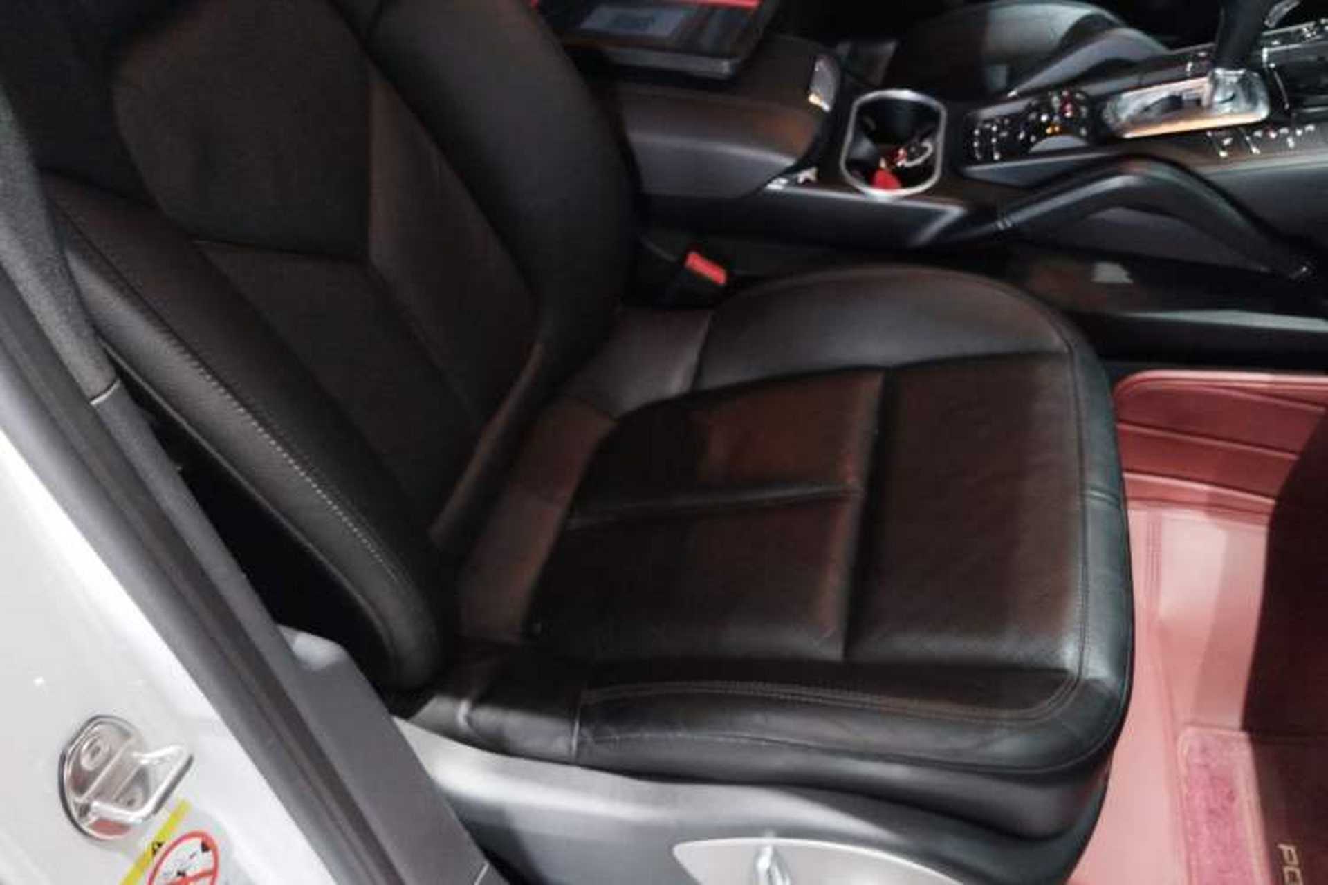 Used Porsche Cayenne 2015 Cayenne 3.0T Right Front Seat