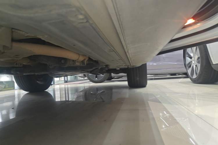 Used Porsche Cayenne 2015 Cayenne 3.0T Right Side Sill