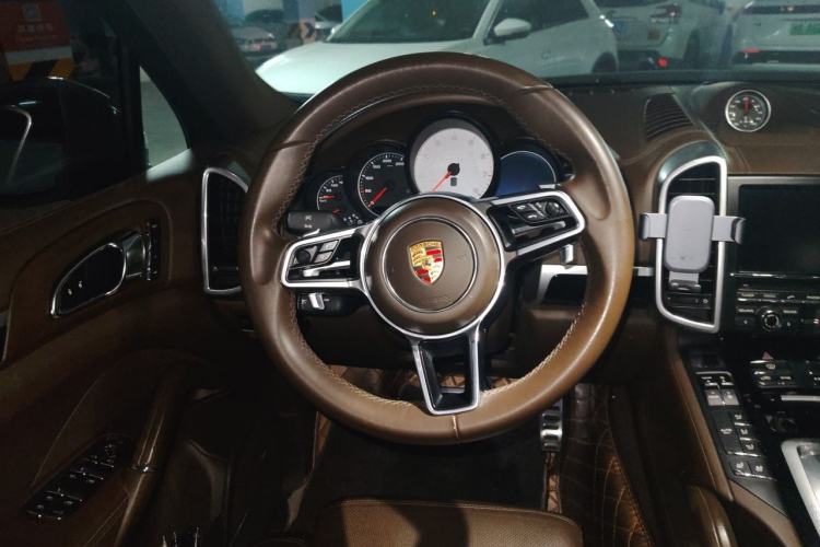 Used Porsche Cayenne 2015 Cayenne S 3.6T Steering Wheel