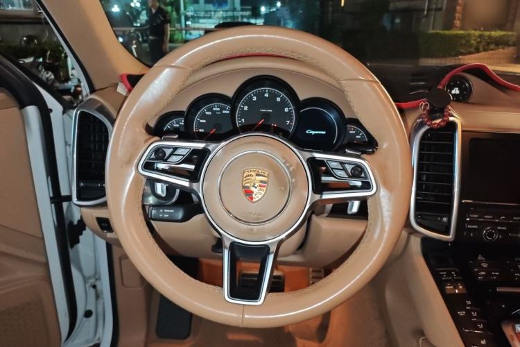 Used Porsche Cayenne 2015 Cayenne 3.0T Steering Wheel