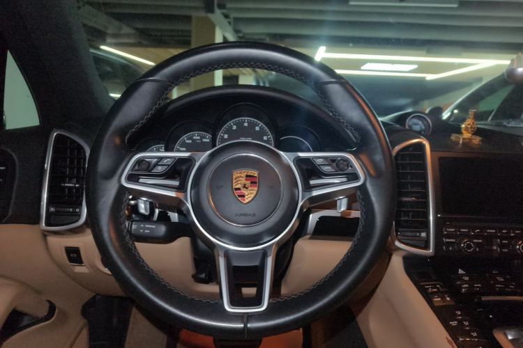 Used Porsche Cayenne 2015 Cayenne 3.0T Steering Wheel