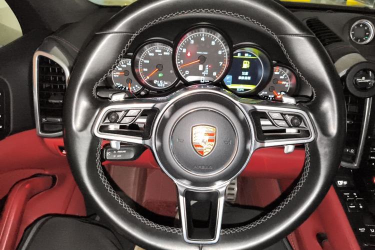 Used Porsche Cayenne 2015 Cayenne 3.0T Steering Wheel