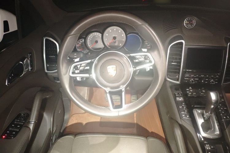 Used Porsche Cayenne 2015 Cayenne S 3.6T Steering Wheel