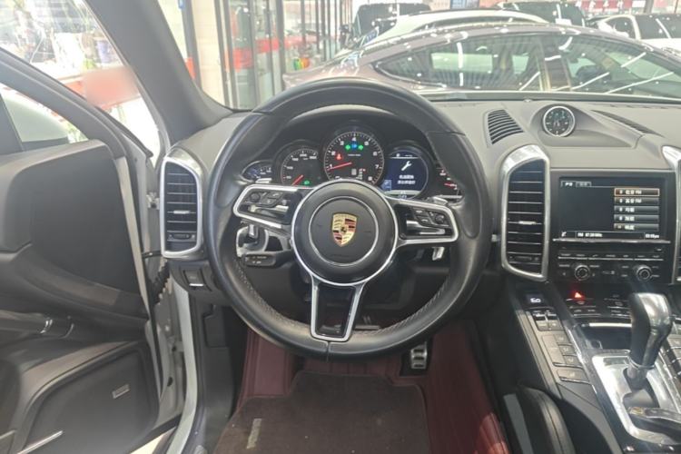 Used Porsche Cayenne 2015 Cayenne 3.0T Steering Wheel