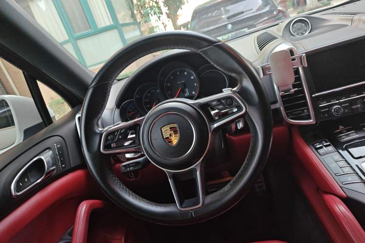 Used Porsche Cayenne 2015 Cayenne 3.0T Steering Wheel
