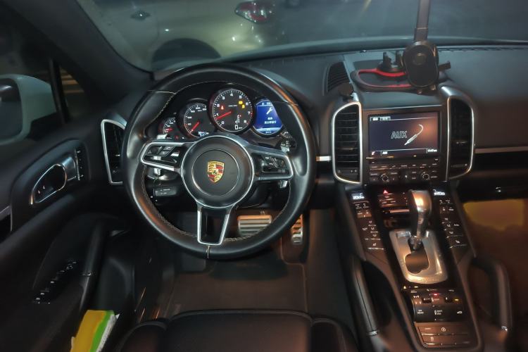 Used Porsche Cayenne 2015 Cayenne 3.0T Steering Wheel