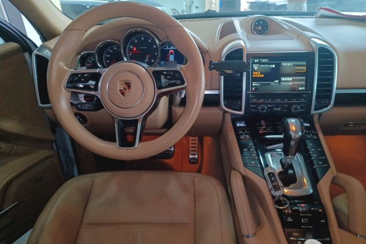 Used Porsche Cayenne 2015 Cayenne 3.0T Steering Wheel