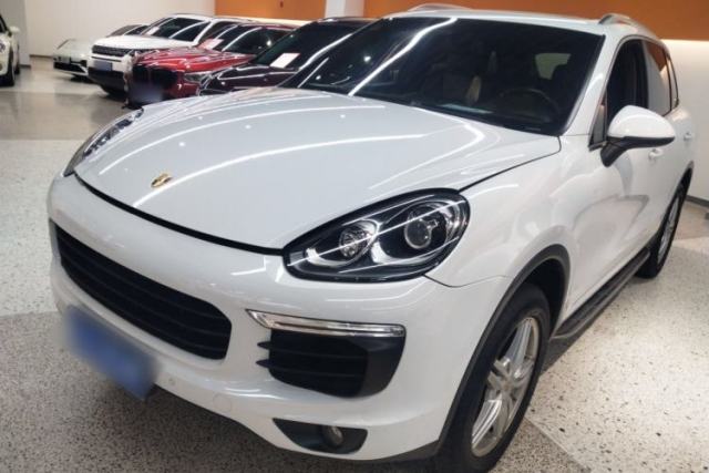 Porsche Cayenne 2015 Cayenne 3.0T مستعملة