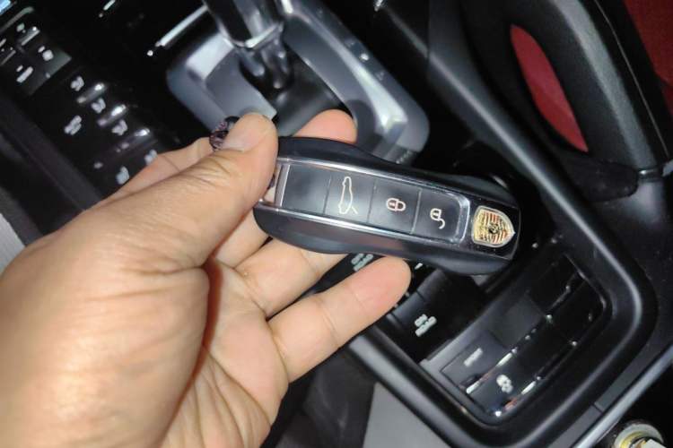 Used Porsche Cayenne 2015 3.0T Vehicle Key