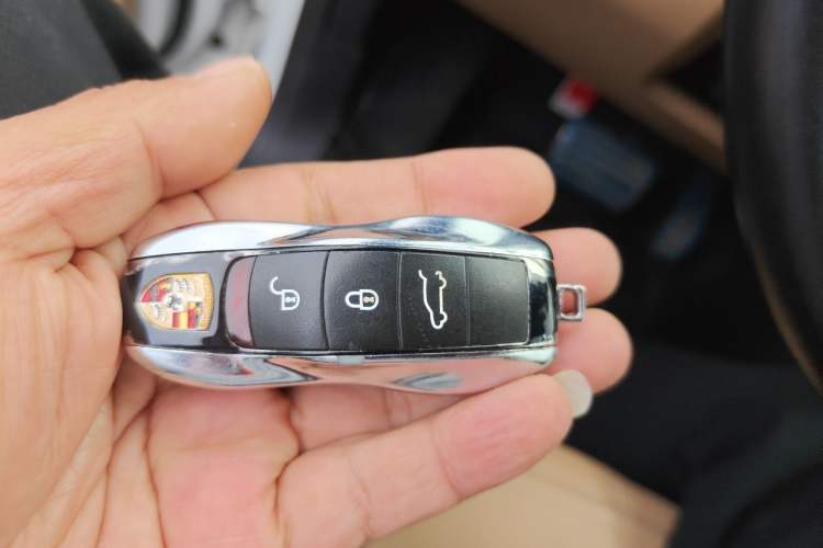 Used Porsche Cayenne 2015 Cayenne 3.0T Vehicle Key