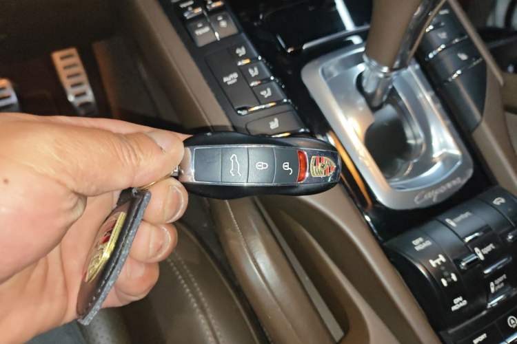 Used Porsche Cayenne 2015 Cayenne 3.0T Vehicle Key