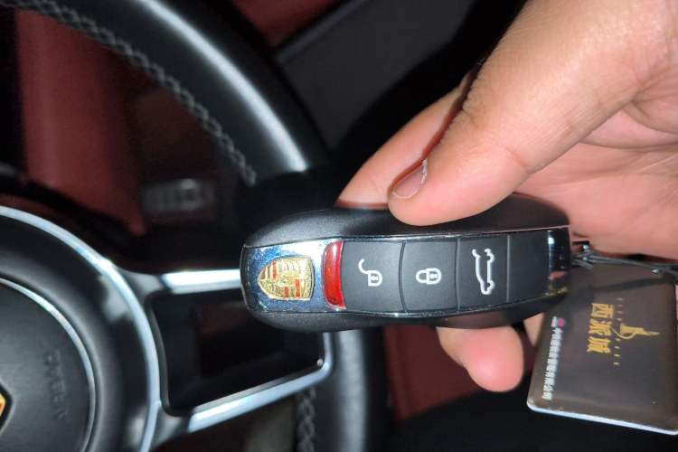Used Porsche Cayenne 2015 Cayenne 3.0T Vehicle Key