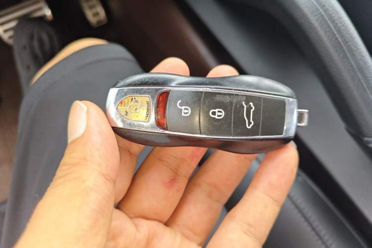 Used Porsche Cayenne 2015 Cayenne 3.0T Vehicle Key