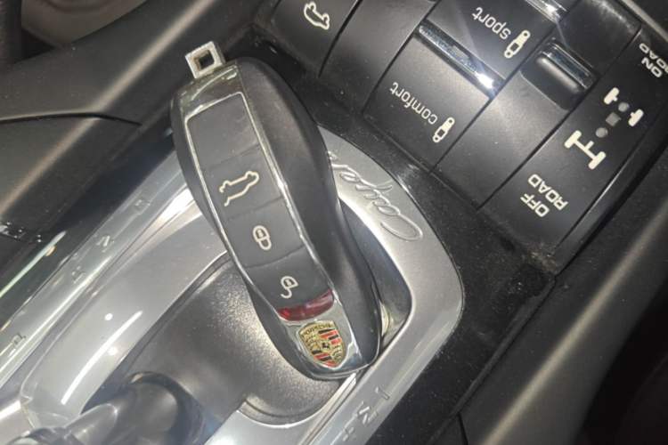 Used Porsche Cayenne 2015 Cayenne 3.0T Vehicle Key