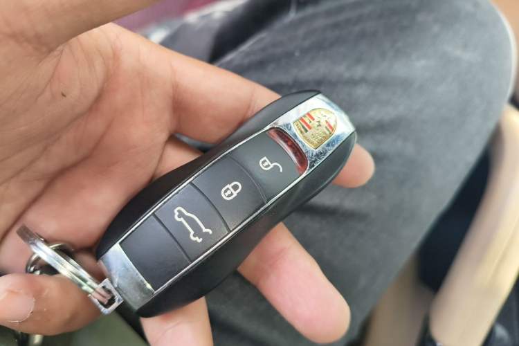 Used Porsche Cayenne 2015 Cayenne 3.0T Vehicle Key