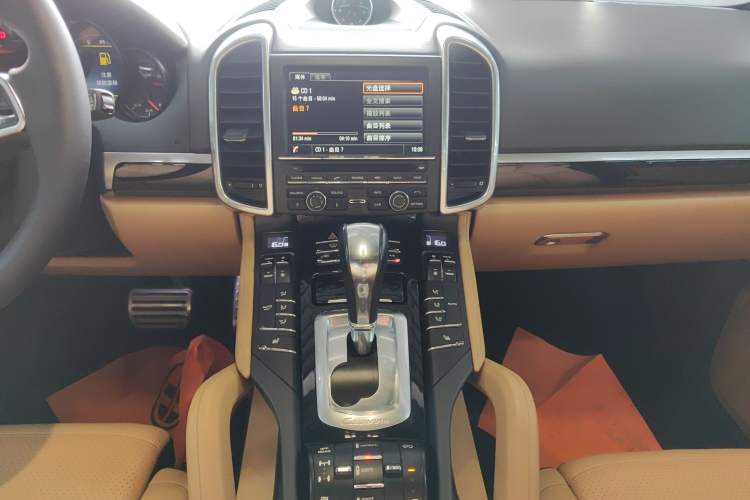 Used Porsche Cayenne 2015 Cayenne 3.0T Audio And AC Panel