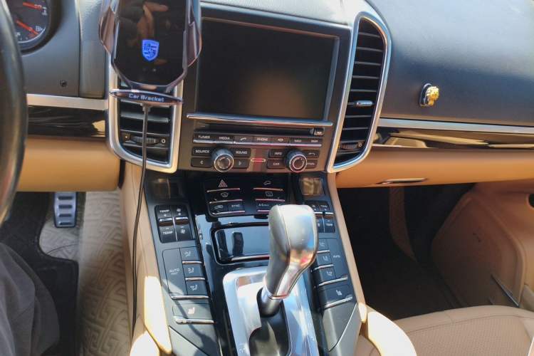 Used Porsche Cayenne 2015 3.0T Audio And AC Panel