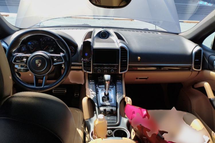 Used Porsche Cayenne 2015 3.0T Center Console