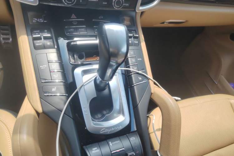 Used Porsche Cayenne 2015 Cayenne 3.0T Gear Lever