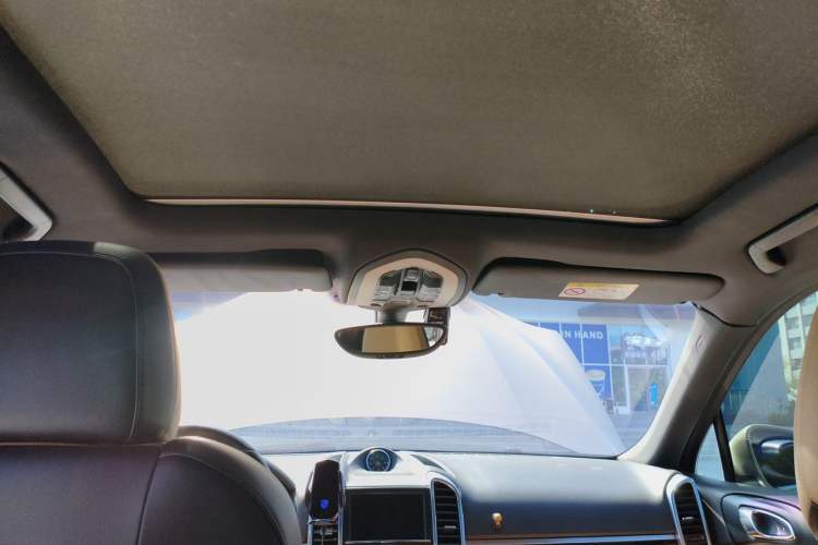 Used Porsche Cayenne 2015 3.0T Headliner