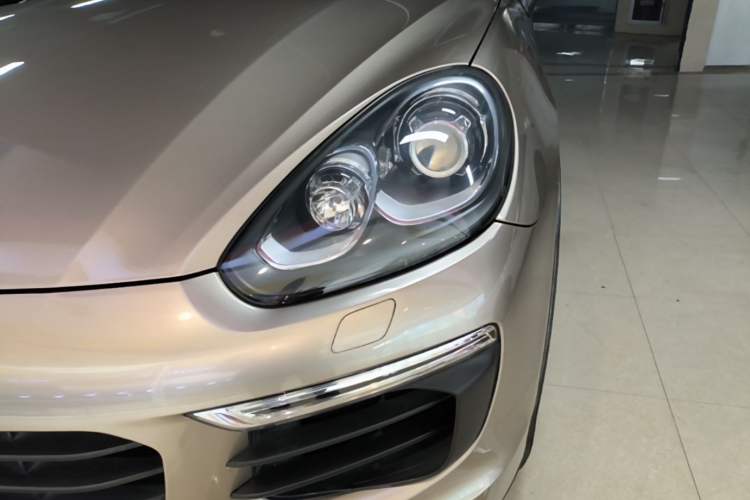 Used Porsche Cayenne 2015 Cayenne 3.0T Left Front Headlight