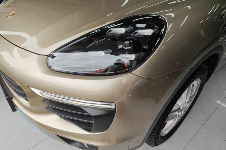 Used Porsche Cayenne 2015 Cayenne 3.0T Left Front Headlight