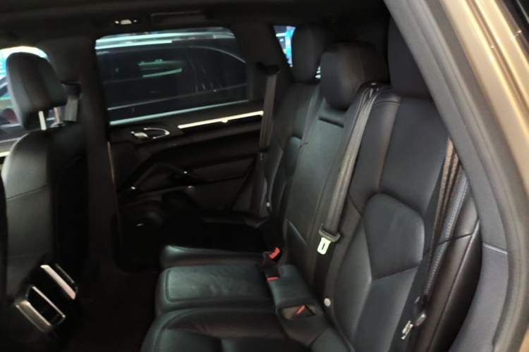 Used Porsche Cayenne 2015 Cayenne 3.0T Left Rear Seat