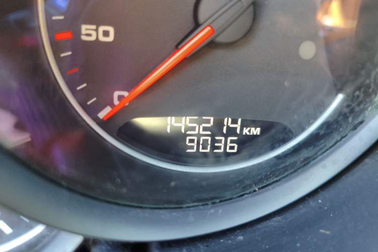 Used Porsche Cayenne 2015 3.0T Odometer Close Up