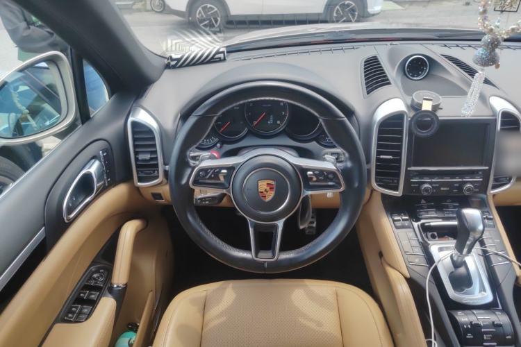 Used Porsche Cayenne 2015 Cayenne 3.0T Steering Wheel