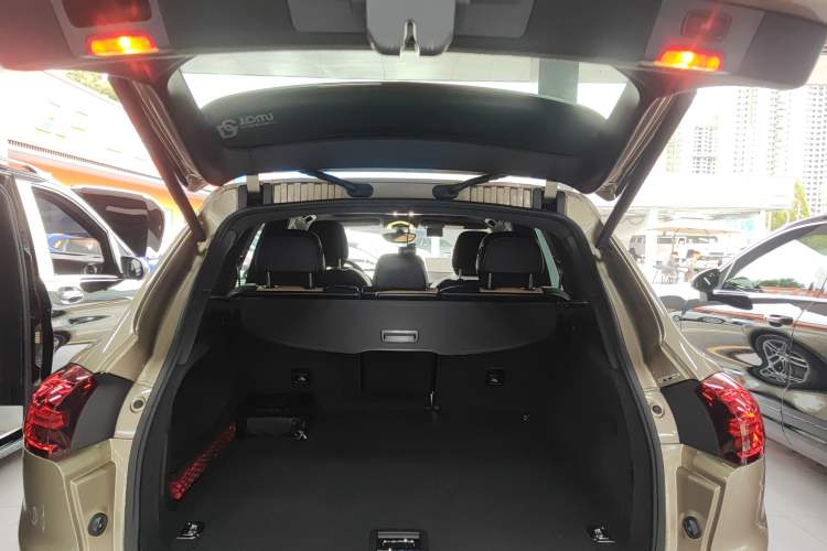 Used Porsche Cayenne 2015 Cayenne 3.0T Trunk