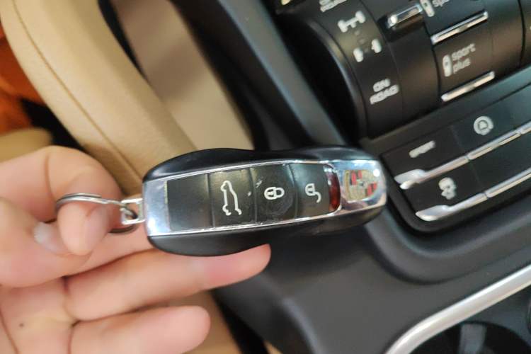 Used Porsche Cayenne 2015 Cayenne 3.0T Vehicle Key
