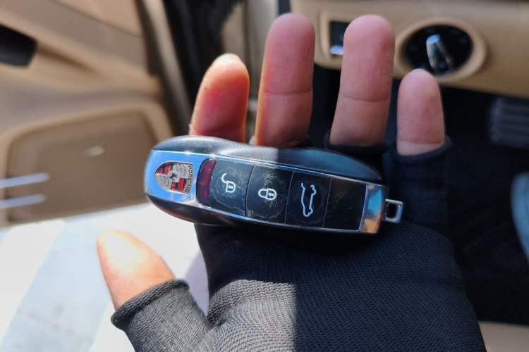 Used Porsche Cayenne 2015 3.0T Vehicle Key