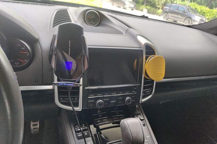 Used Porsche Cayenne 2016 Cayenne 3.0T Audio And AC Panel