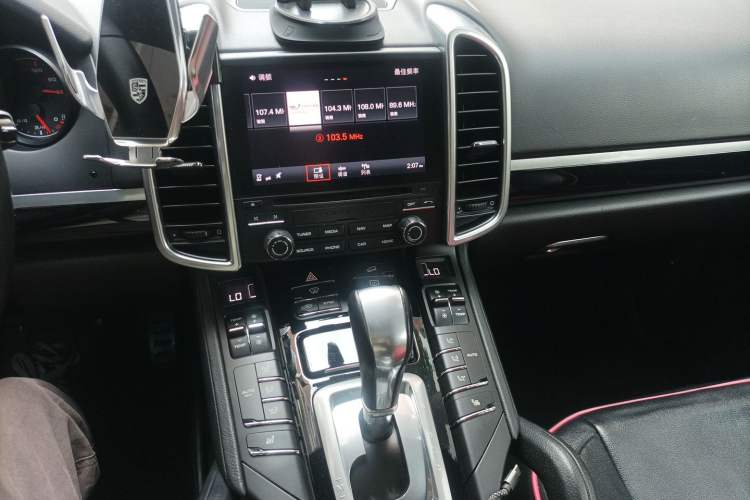 Used Porsche Cayenne 2016 Cayenne 3.0T Audio And AC Panel