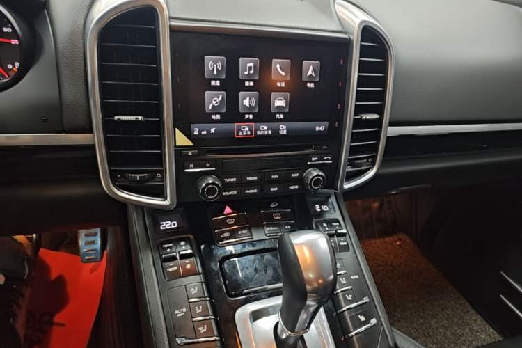 Used Porsche Cayenne 2016 Cayenne 3.0T Audio And AC Panel