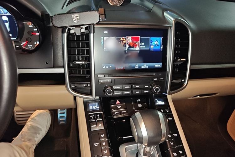 Used Porsche Cayenne 2016 Cayenne Platinum Edition 3.0T Audio And AC Panel