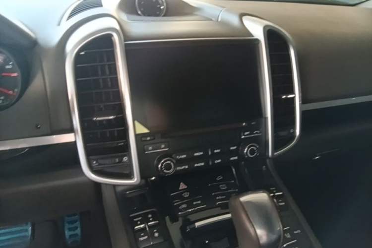 Used Porsche Cayenne 2016 Cayenne 3.0T Audio And AC Panel