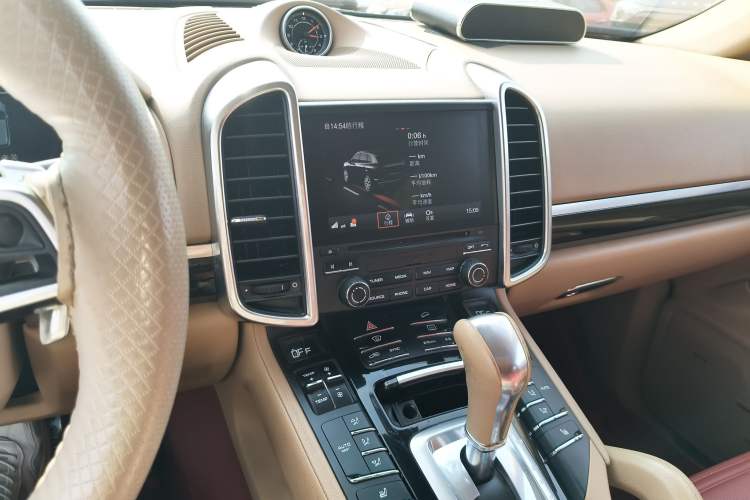 Used Porsche Cayenne 2016 Cayenne Platinum Edition 3.0T Audio And AC Panel