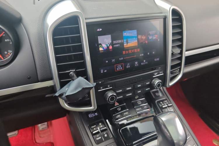 Used Porsche Cayenne 2016 Cayenne 3.0T Audio And AC Panel