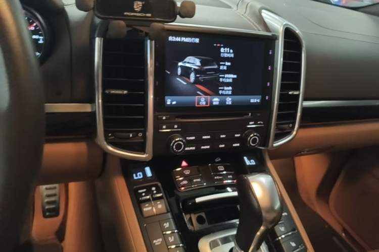 Used Porsche Cayenne 2016 Cayenne 3.0T Audio And AC Panel