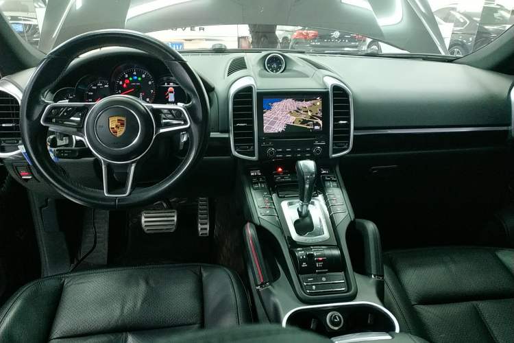 Used Porsche Cayenne 2016 Cayenne 3.0T Center Console