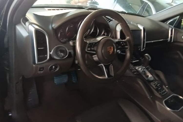 Used Porsche Cayenne 2016 Cayenne 3.0T Center Console